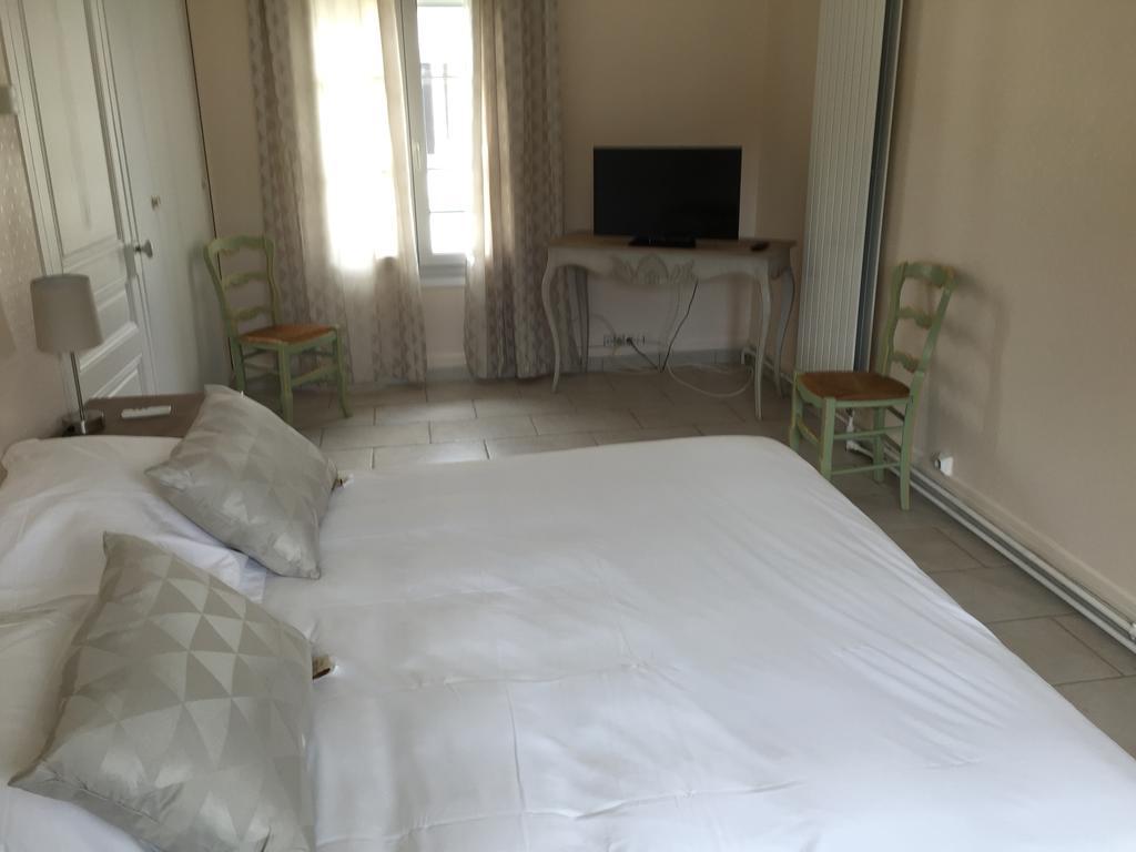 Hostellerie De Pavillon Saint-Hubert Gouvieux Bagian luar foto