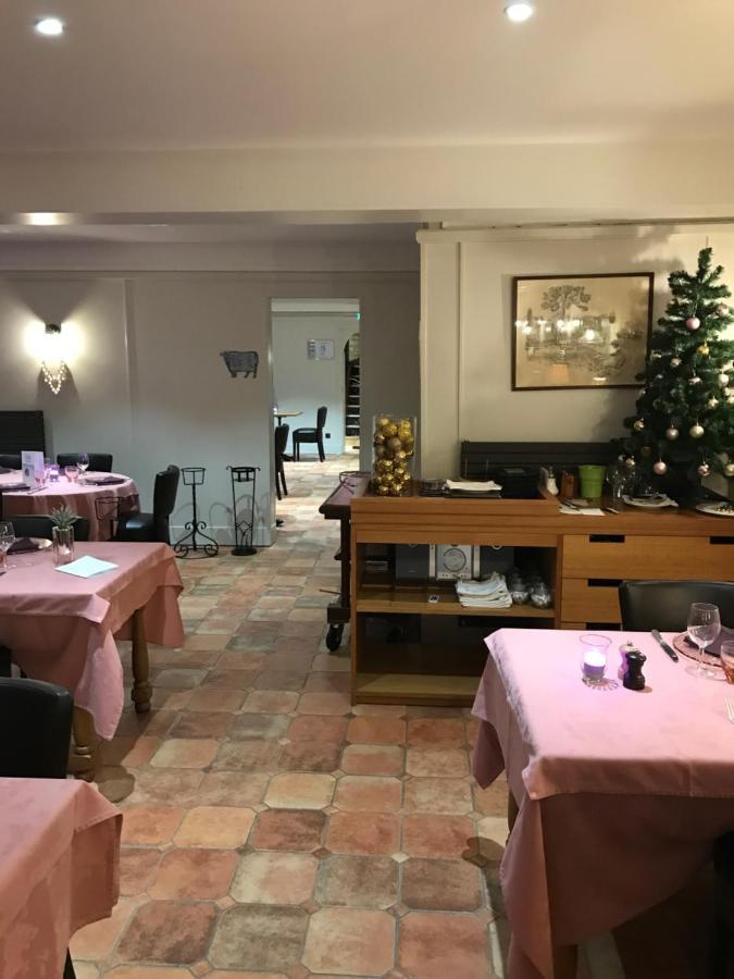 Hostellerie De Pavillon Saint-Hubert Gouvieux Bagian luar foto
